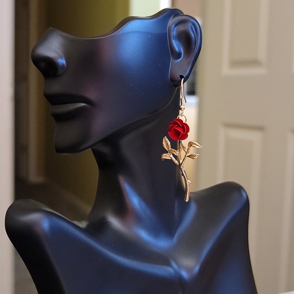 Rose Earrings and Necklace Set - Picture 6 of 6